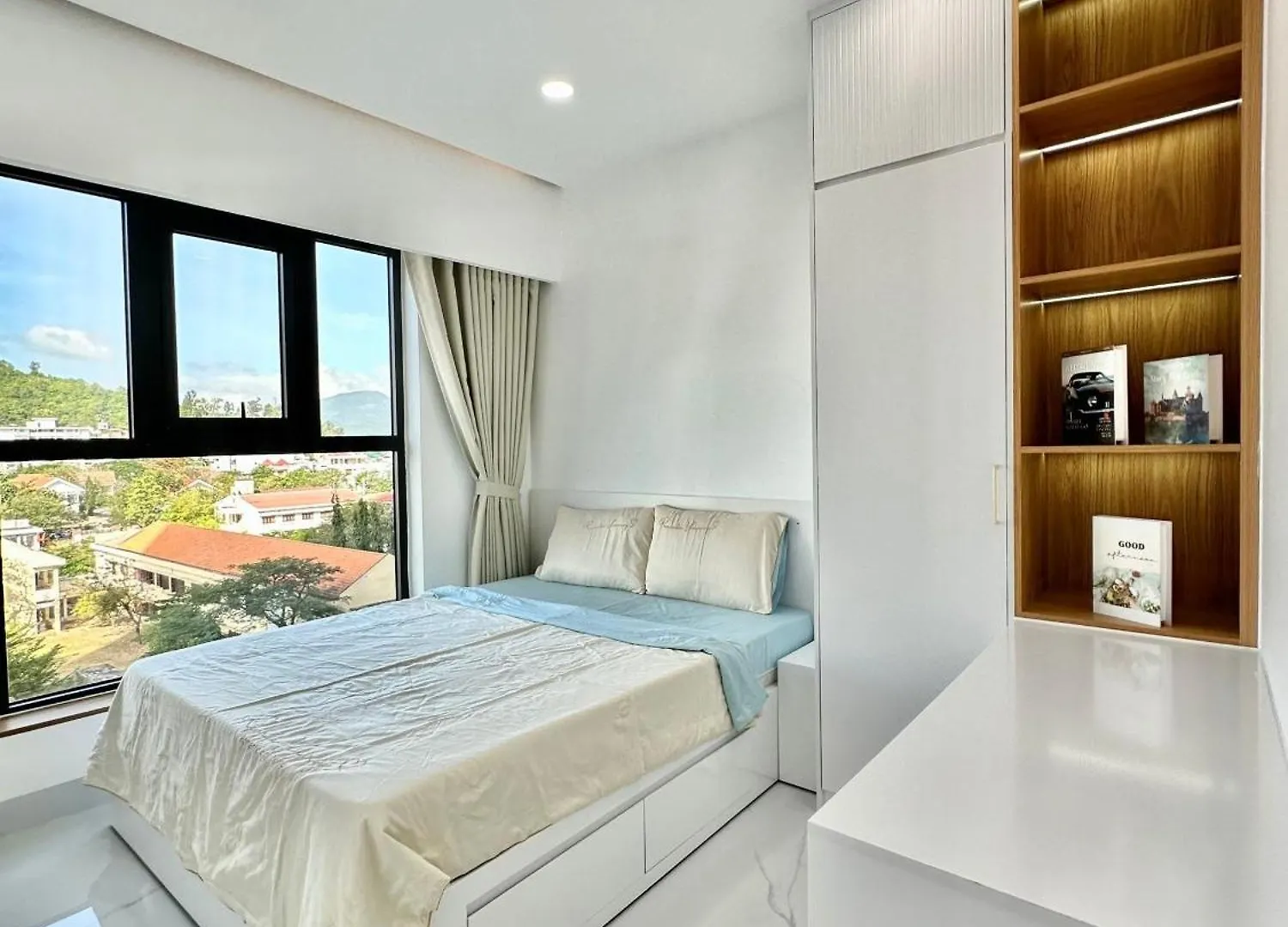 Strand Apartment Nha Trang