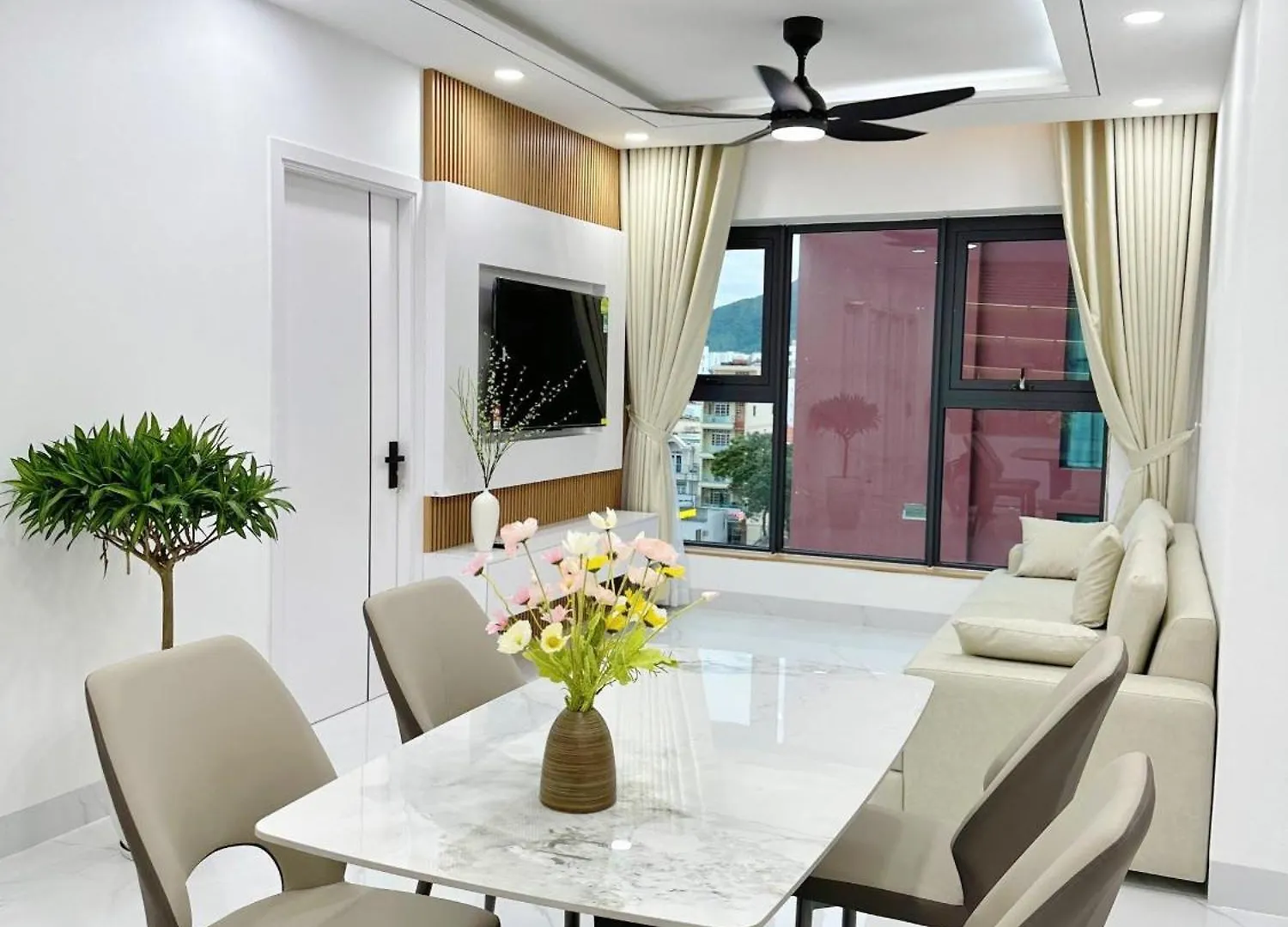 Strand Apartment Nha Trang